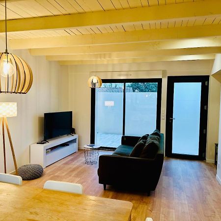 La Halte Occitane - Classe 3 Etoiles - Pour 6 Personnes, 3 Chambres, Parking, Terrasse, Tout Inclus مونْتوبا المظهر الخارجي الصورة